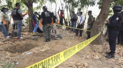 MESSICO, ritrovata fossa comune. Gangster confessano: 17 studenti uccisi. article-post