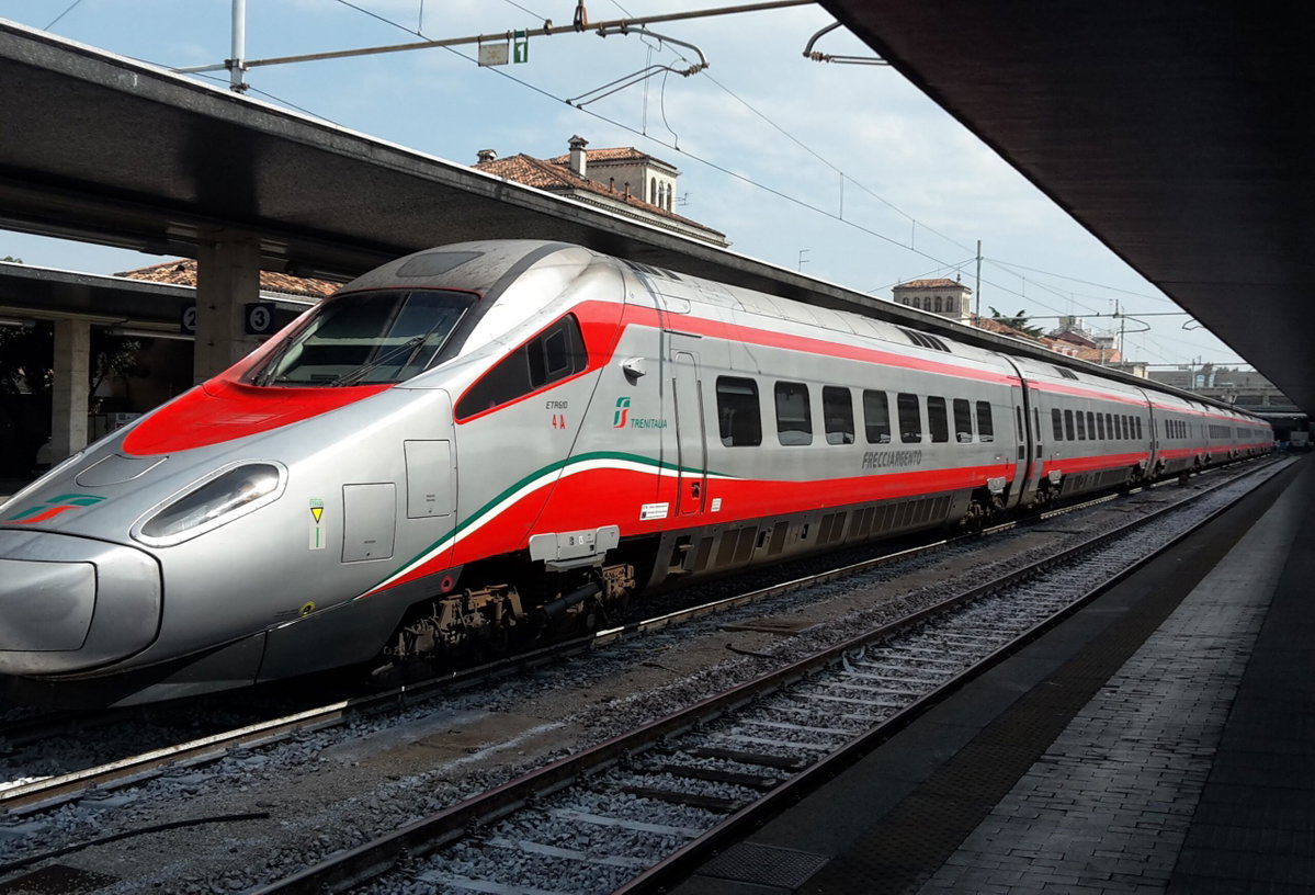 Praia a Mare: muore persona investita da un treno article-post