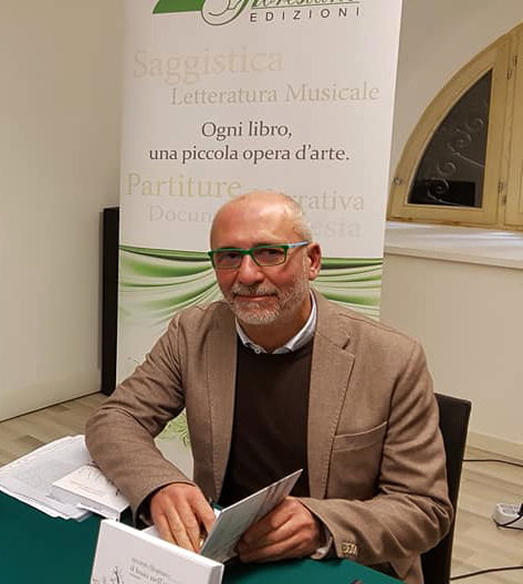 Riccardo Filograsso e il suo ultimo libro: “Il buio nell’oscurità” article-post
