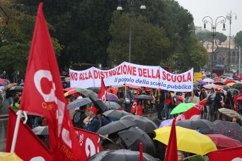 La riforma della scuola passa al Senato article-post