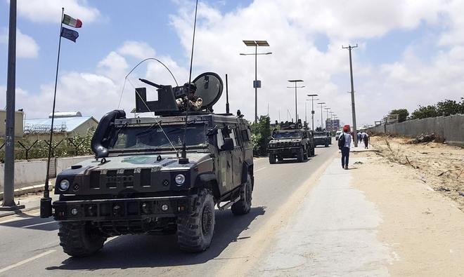 Somalia, blindato italiano sotto attacco article-post