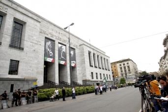 Milano, spari al Palazzo di Giustizia article-post