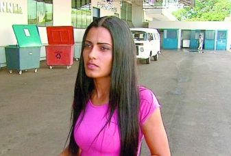 Brasile, giovane mamma povera trova più di 50mila $ nella spazzatura e li porta all’ospedale a cui erano destinati article-post