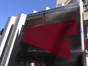 Atac a un passo dal fallimento: Marino accusa, Alemanno risponde article-post