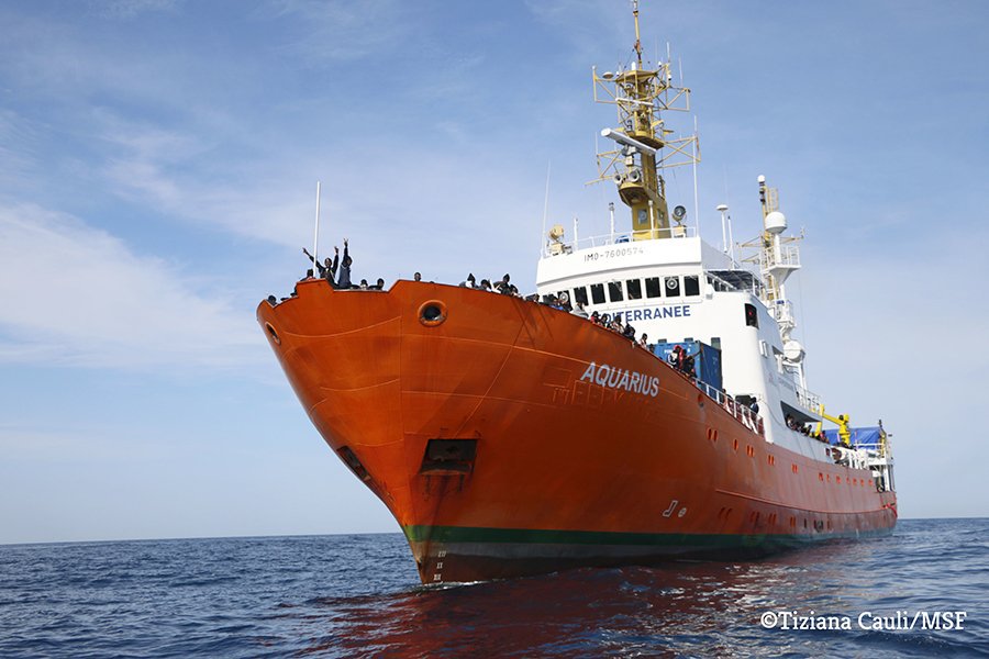 Aquarius: i 58 migranti verranno divisi in 4 paesi article-post