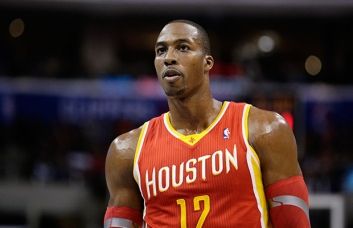 NBA: problemi per Dwight Howard, accusato di aver preso a cinghiate il figlio article-post