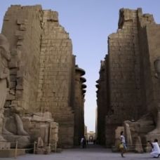 Attentato suicida a Luxor in Egitto: 4 feriti e 2 terroristi uccisi dalla polizia article-post