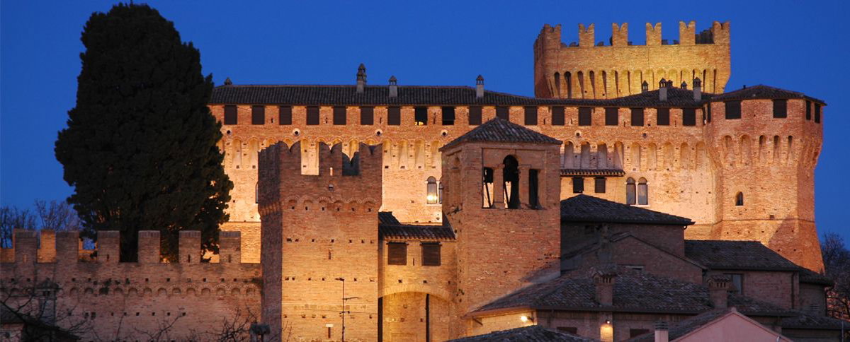 Un grande amore e tanta storia al castello di Gradara article-post