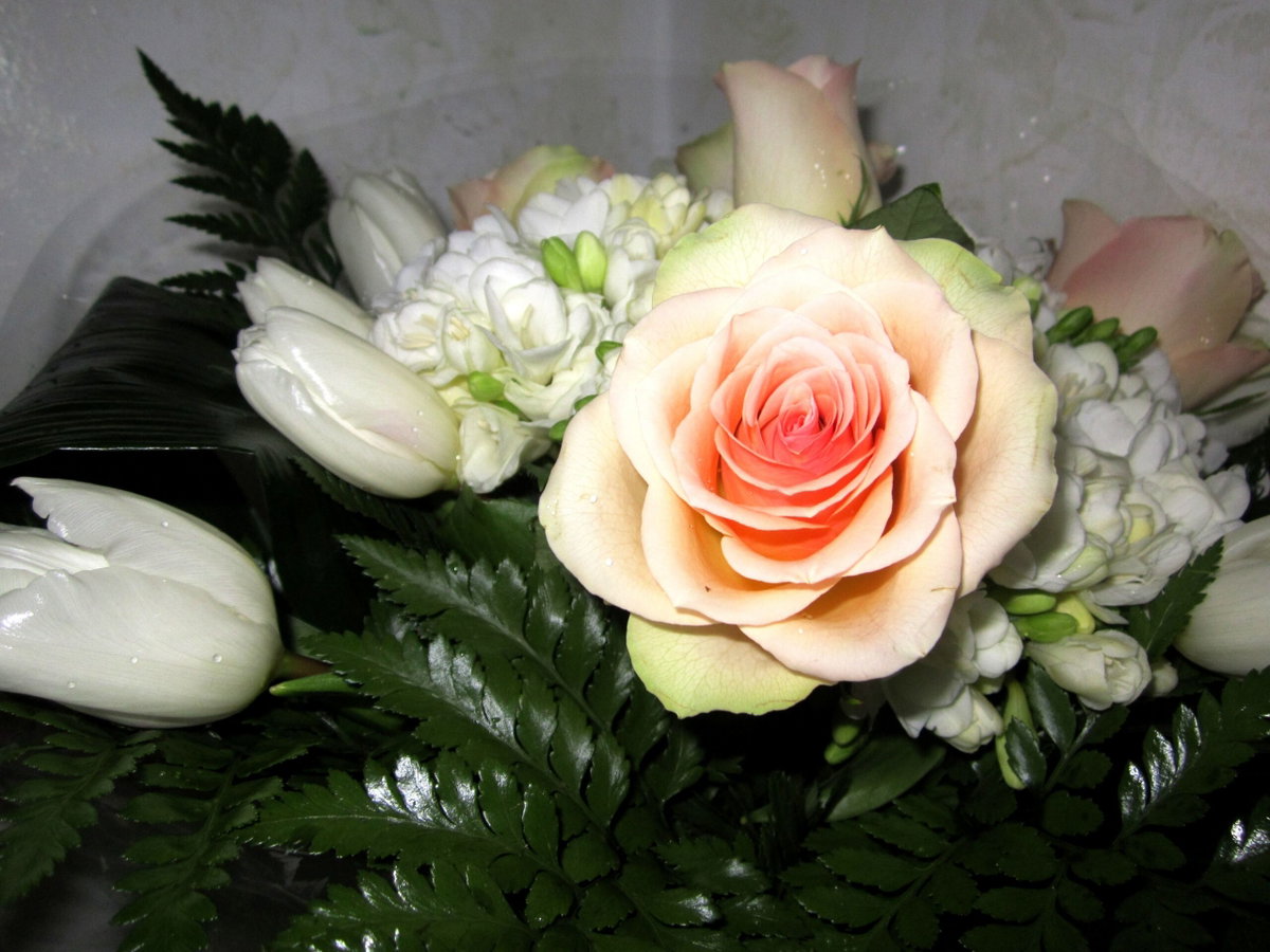 Regalare fiori on line in Italia e all’estero con Floraqueen article-post