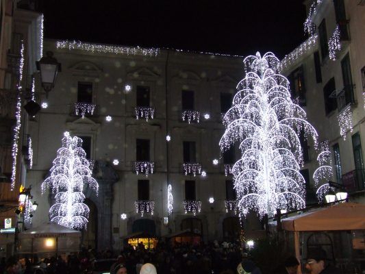 Salerno, l’evento “Luci d’Artista 2017” a rischio article-post