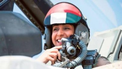 Raid anti-terrorismo in Siria, Mariam al Mansouri prima donna top gun contro l’Isis article-post