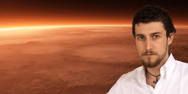 Pietro, per amore rinuncia al viaggio senza ritorno su Marte article-post