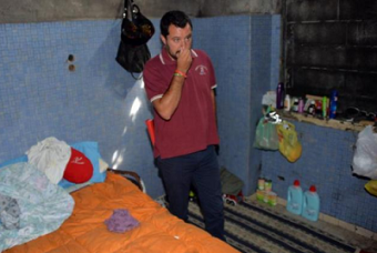 Salvini si tappa il naso come disprezzo alla speranza article-post