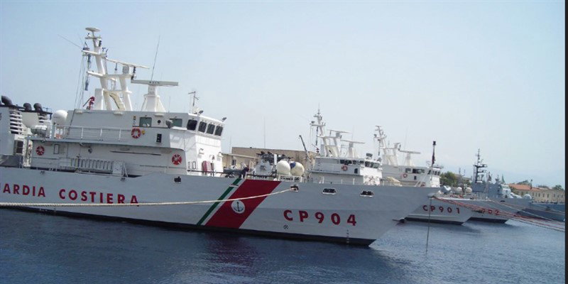 Open Arms: altri nove naufraghi si buttano dalla nave article-post