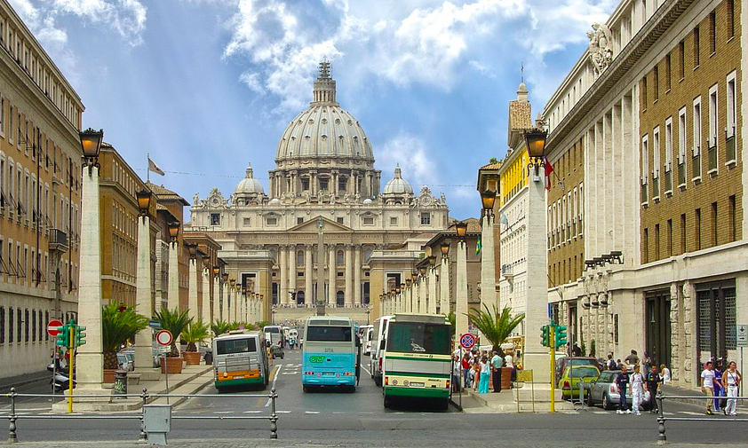 Roma, autobus si è schiantato contro un albero article-post