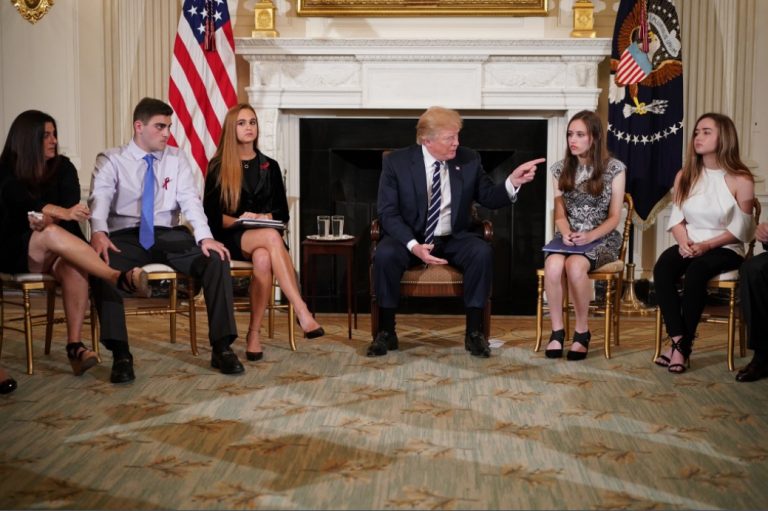 Donald Trump: armiamo gli insegnanti article-post