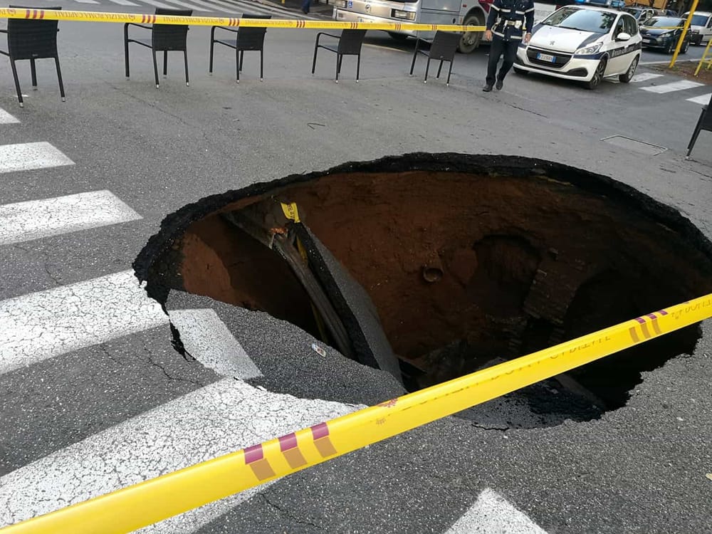 Nuova maxi voragine a Roma article-post