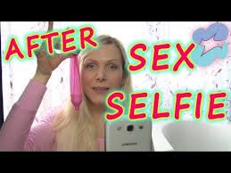 Aftersex nuova moda: i selfie dopo aver fatto l’amore impazzano tra i giovani! Pornografia o amore? article-post