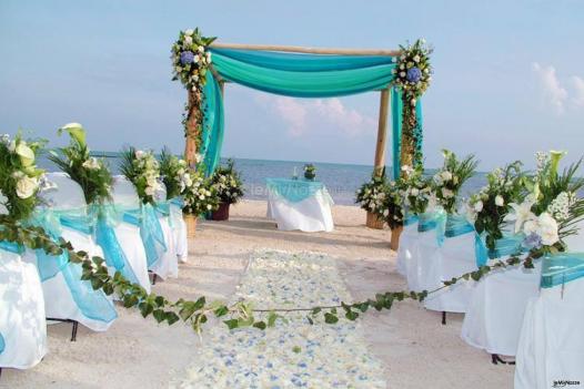 Cerimonia sulla spiaggia? Rispondiamo con un look gipsy-chic … article-post