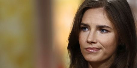 Amanda Knox è incinta, ad annunciarlo è stata lei stessa durante un podcast article-post