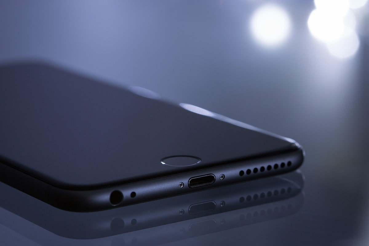 Iphone: Dal 2020 i nuovi dispositivi saranno Oled e 5G article-post