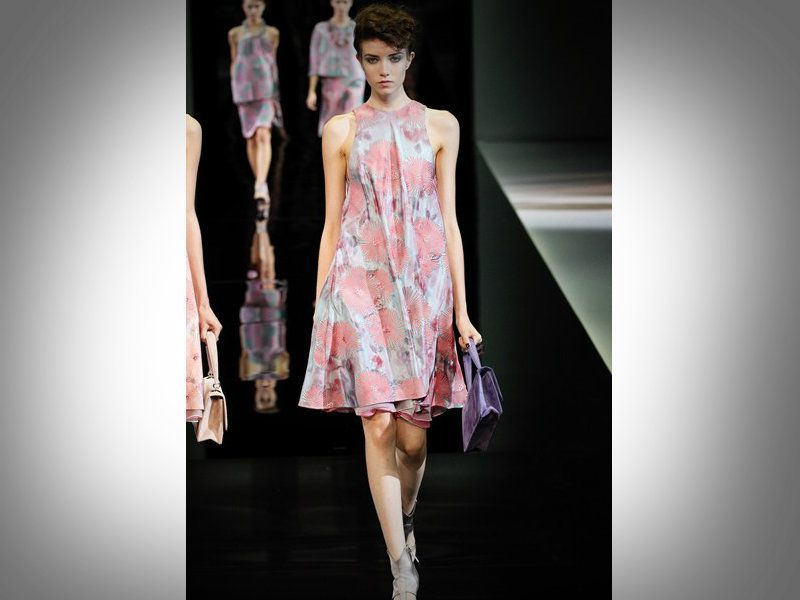 La fantasia floreale: variazioni sul tema per la Stagione Primavera Estate 2014 di Armani article-post