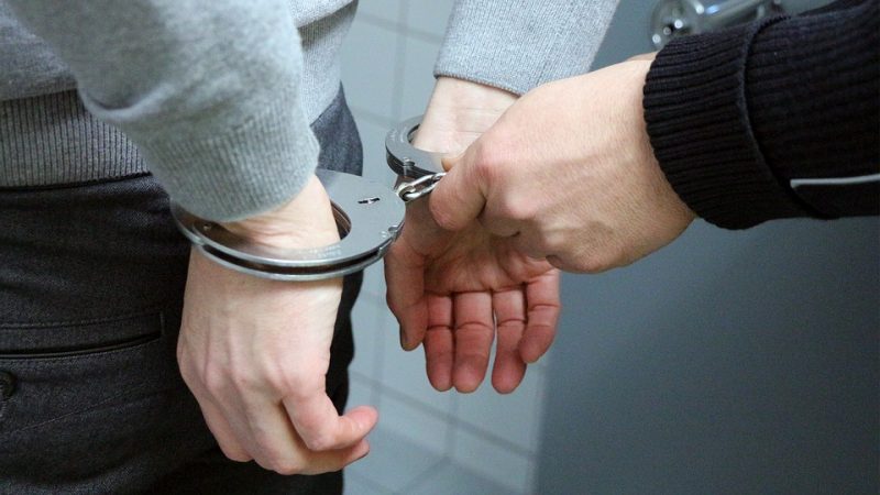 Napoli: arrestati sei finti carabinieri, il video della Polizia article-post