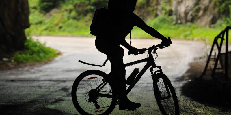 17enne altoatesino precipita in un burrone con la sua mountain bike article-post