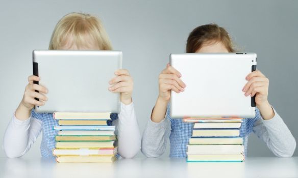 Un’ app per crescere: i rischi dell’infanzia digitale article-post