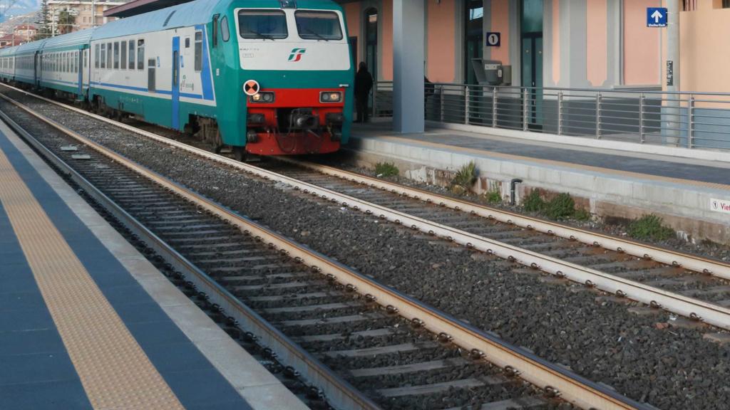 Parabiago: gioco mortale sui binari, muore un 15enne article-post