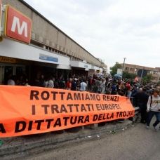 Vertice Bce a Napoli, tensione alta nel corteo “Block Bce” article-post