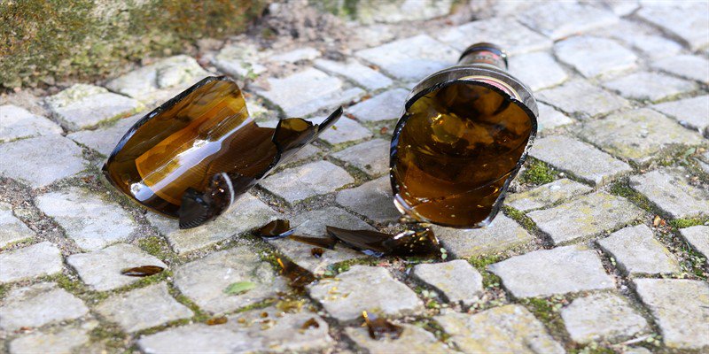 Milano, donna aggredita con un coccio di bottiglia article-post