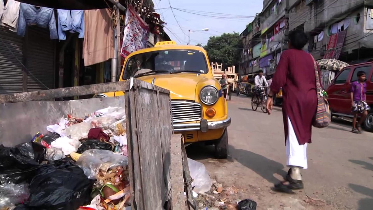 Calcutta, ex odontotecnico italiano lascia tutto per costruire una scuola per parrucchiere article-post