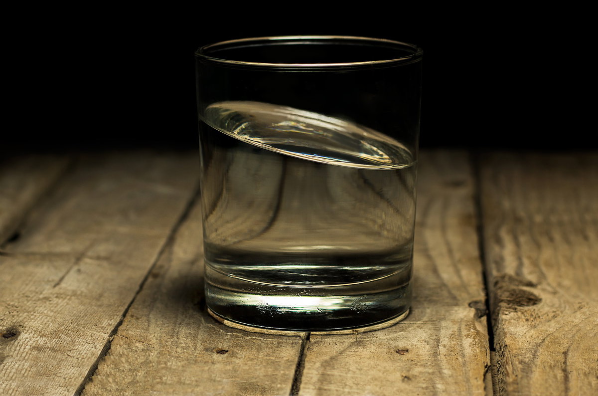 Bere acqua con lo zucchero fa bene? Ecco cosa dice la scienza article-post
