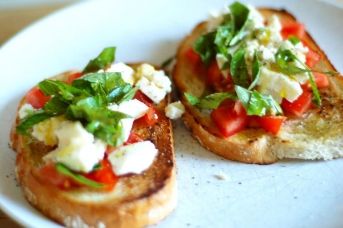 Bruschetta caprese: non solo un antipasto… article-post