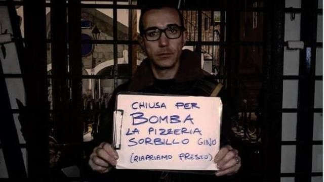 Bomba contro la pizzeria Sorbillo a Napoli article-post