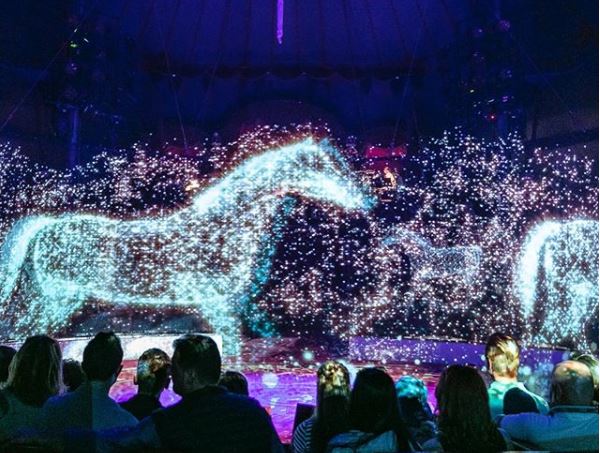Ologrammi al posto di animali veri: Roncalli Circus article-post