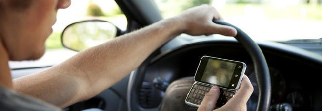 Incidenti stradali: aumentano i morti a causa dello smartphone article-post