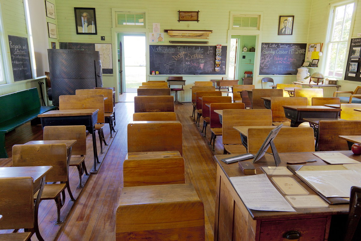 Salerno, sedicenne muore improvvisamente a scuola article-post