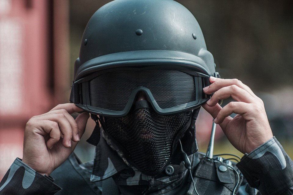 Rivolta al Cpr di Torino, la rabbia degli agenti article-post