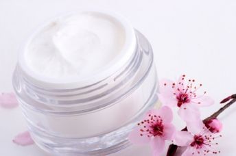 Le etichette dei cosmetici: le conosciamo? article-post