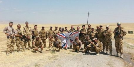 Iraq, volontari cristiani combattono contro l’Isis article-post