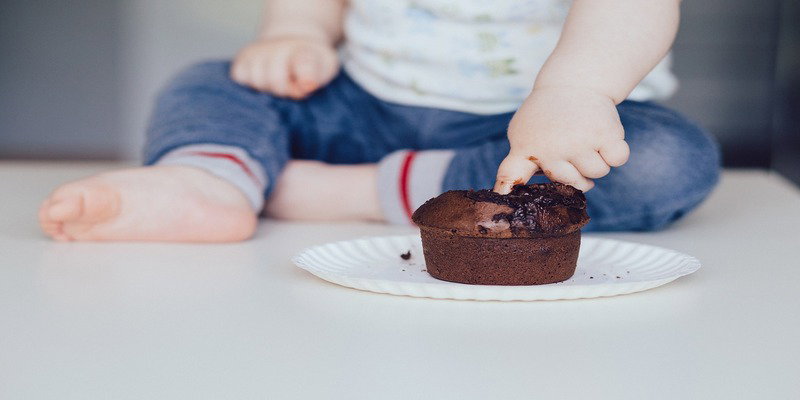 Zucchero ai neonati e bambini. Quanto dovrebbero assumerne? article-post