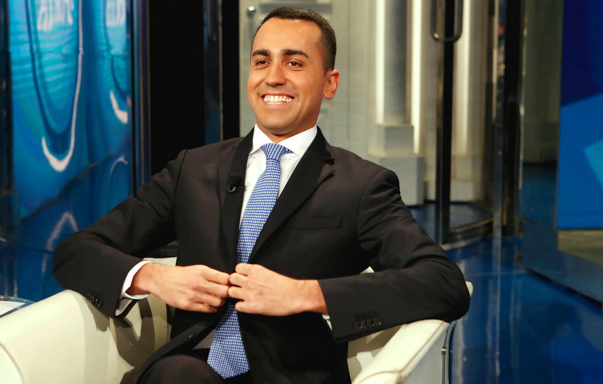 Oggi Mattarella e di Maio presentano il sito ufficiale e le card del reddito di cittadinanza article-post