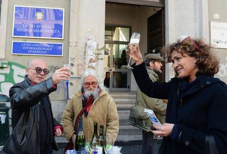Alcoltest per i prof: al Regina Margherita si brinda alla delibera “fantasma” article-post
