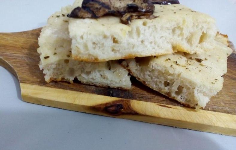 Focaccia di Nino con patata cruda: ricetta originale article-post