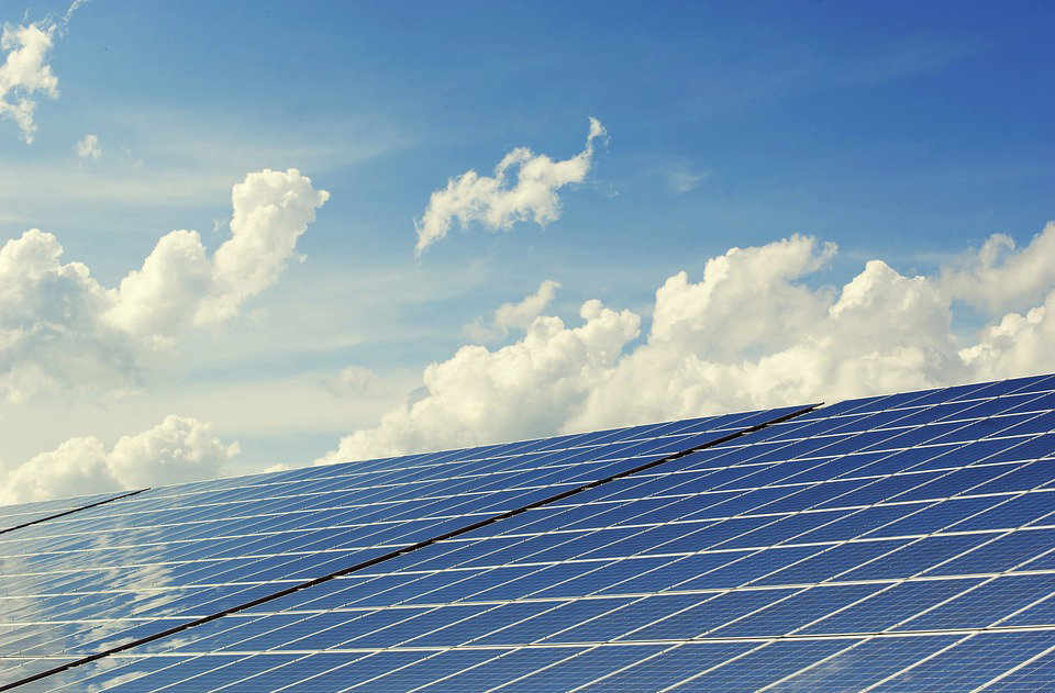 Impianti fotovoltaici: come si installano e quali sono i pro e contro article-post