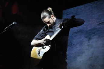 Roma: seminario di chitarra con Baglioni article-post