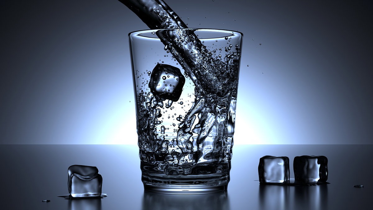 Bere acqua aumenta le capacità cognitive nei bambini article-post