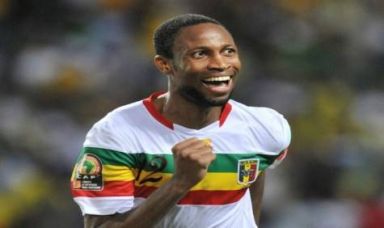 Il calcio teme il virus Ebola article-post